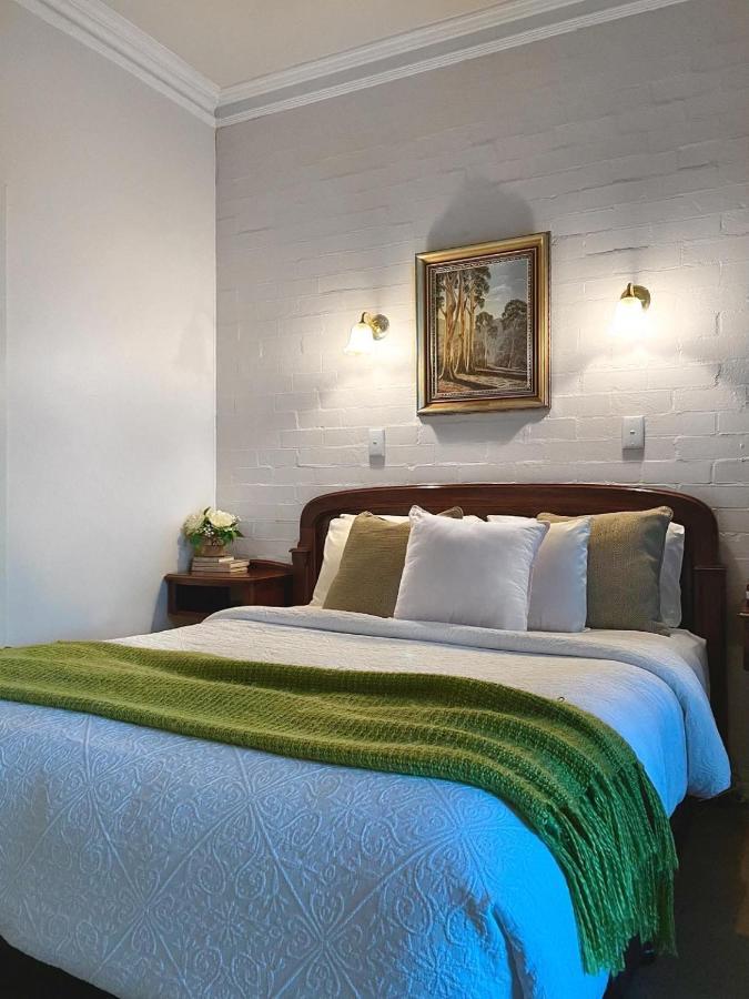 Victoria House Motor Inn Кройдон Экстерьер фото